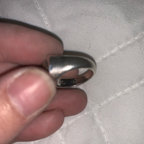 Retired heart cross ring - Picture 3 of 4